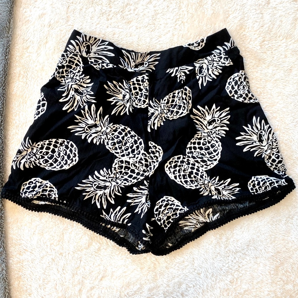 Candies: Black and White Pineapple Shorts